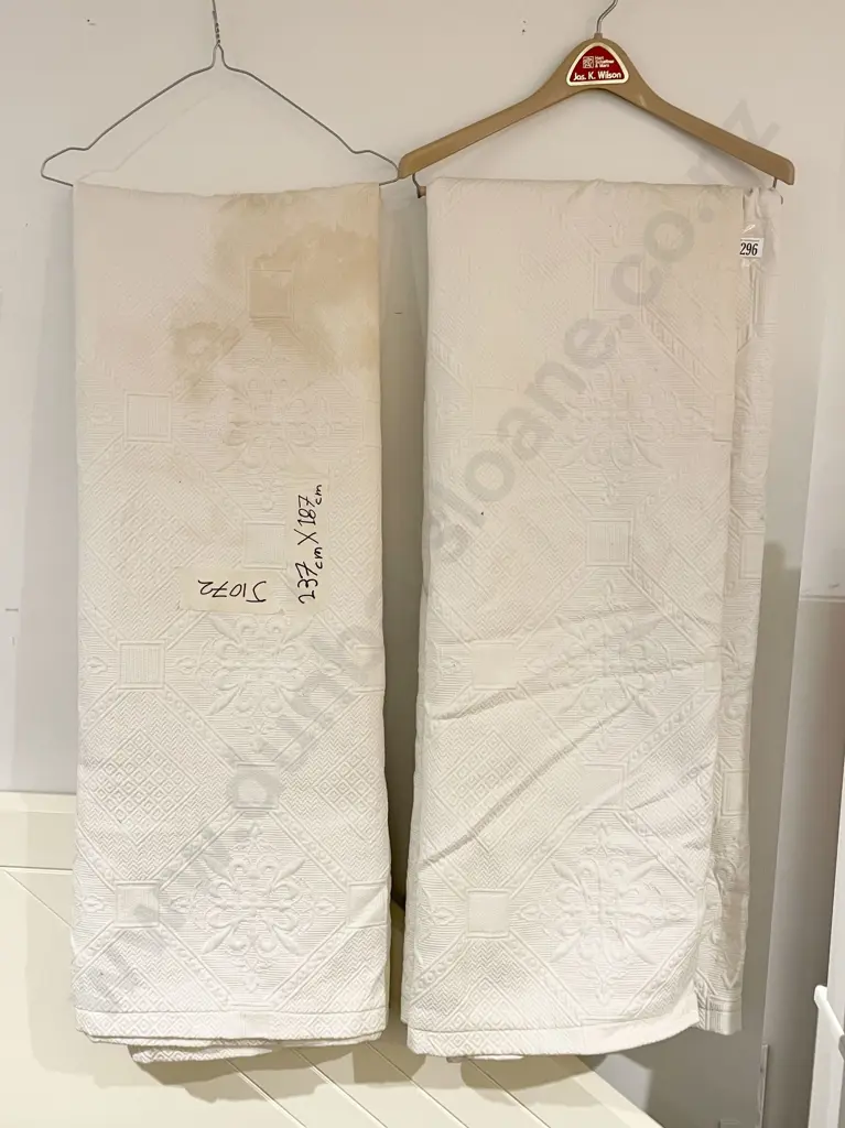 Two Vintage Linen Tablecloths etc Image 1++