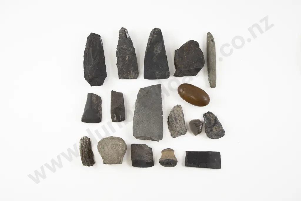 Assorted Toki And Worked Stone (17) Image 1++