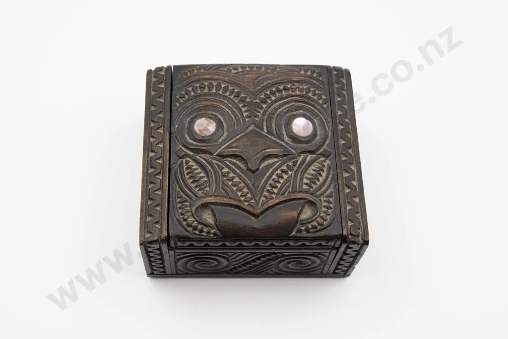 Ebonised Carved Lidded Box With Wheku Head Image 1++