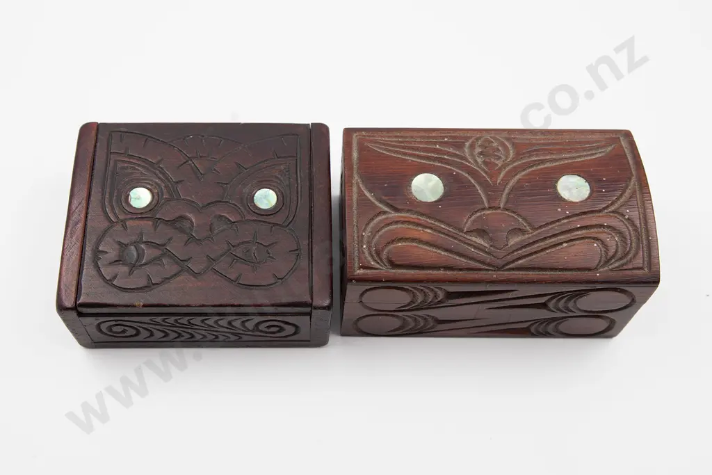 Two Carved Lidded Boxes With Wheku Heads Image 1++