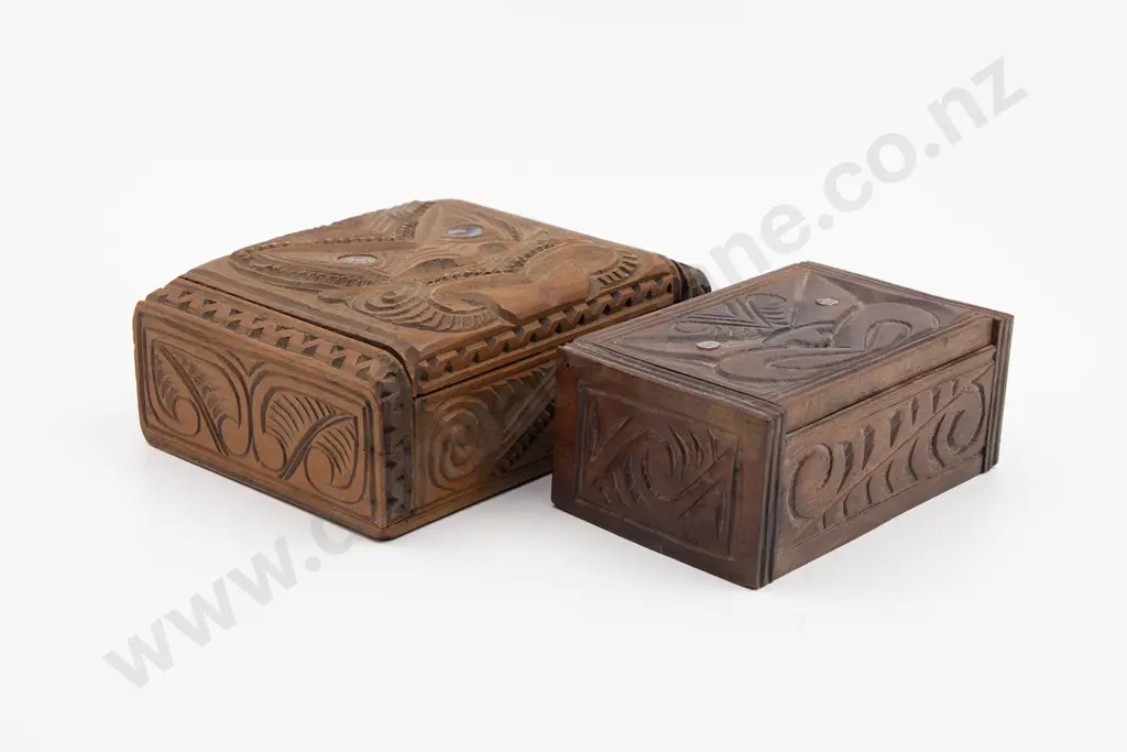 Two Carved Lidded Boxes With Wheku Heads Image 1++