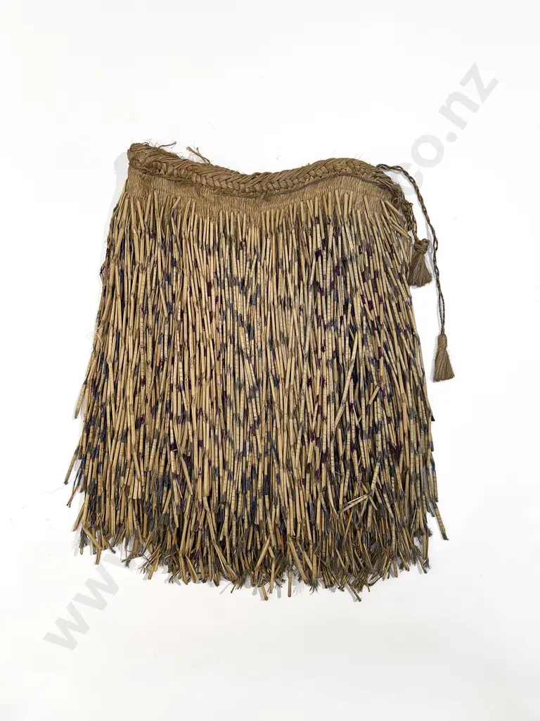 Early 20th century Piupiu (Waist Garment) Image 1++