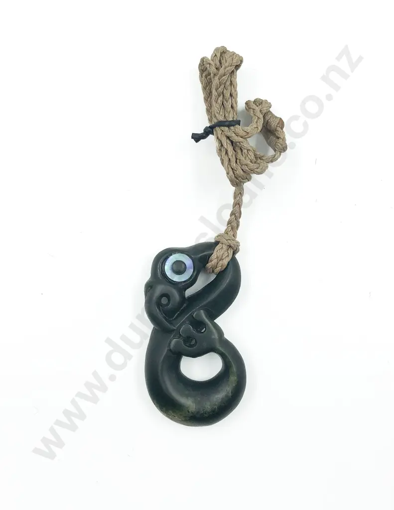 Pounamu Manaia Pendant Image 1++