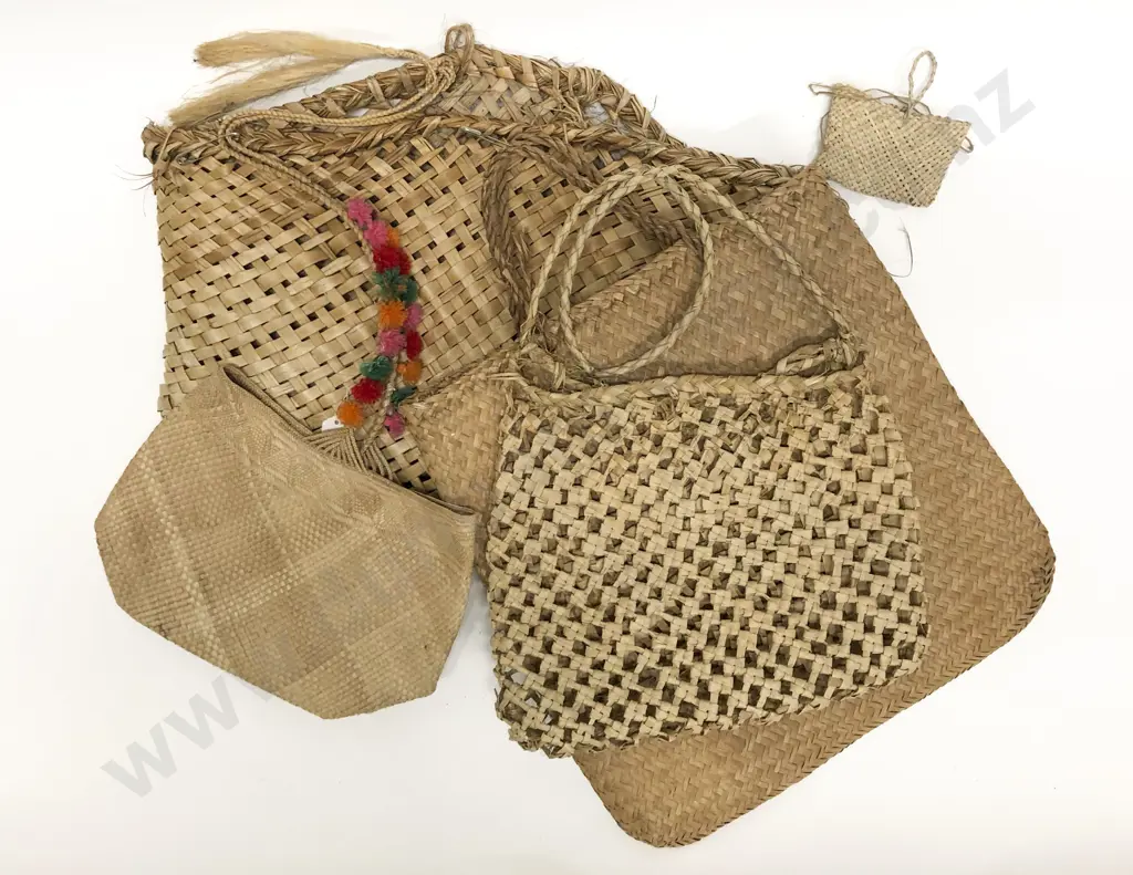 Three Flax Kete Image 1++