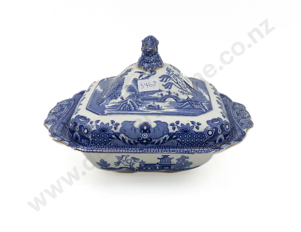 Lidded Blue and White Serving Dish Image 1++