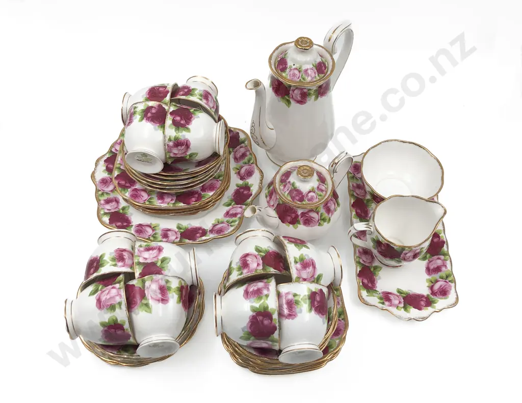 Royal Albert Old English Rose Tea Set Image 1++