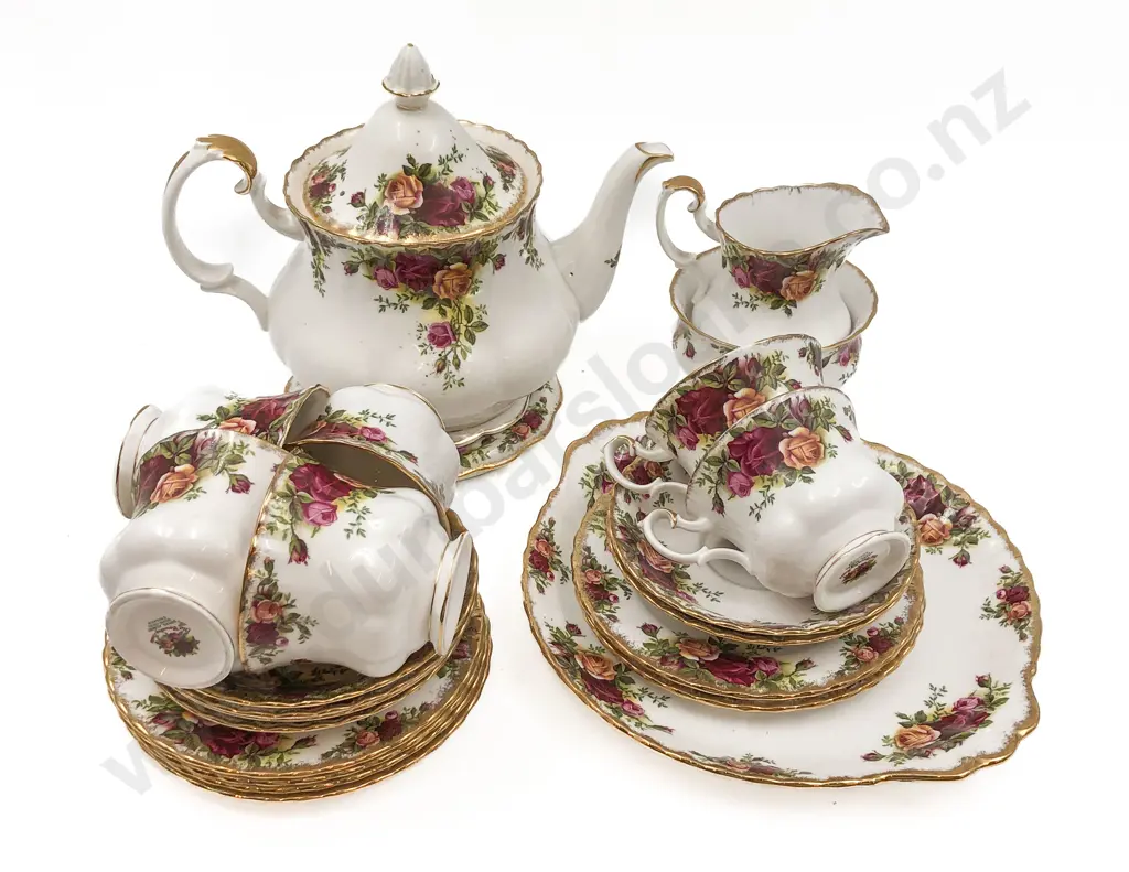 Royal Albert Old Country Roses Tea Set Image 1++