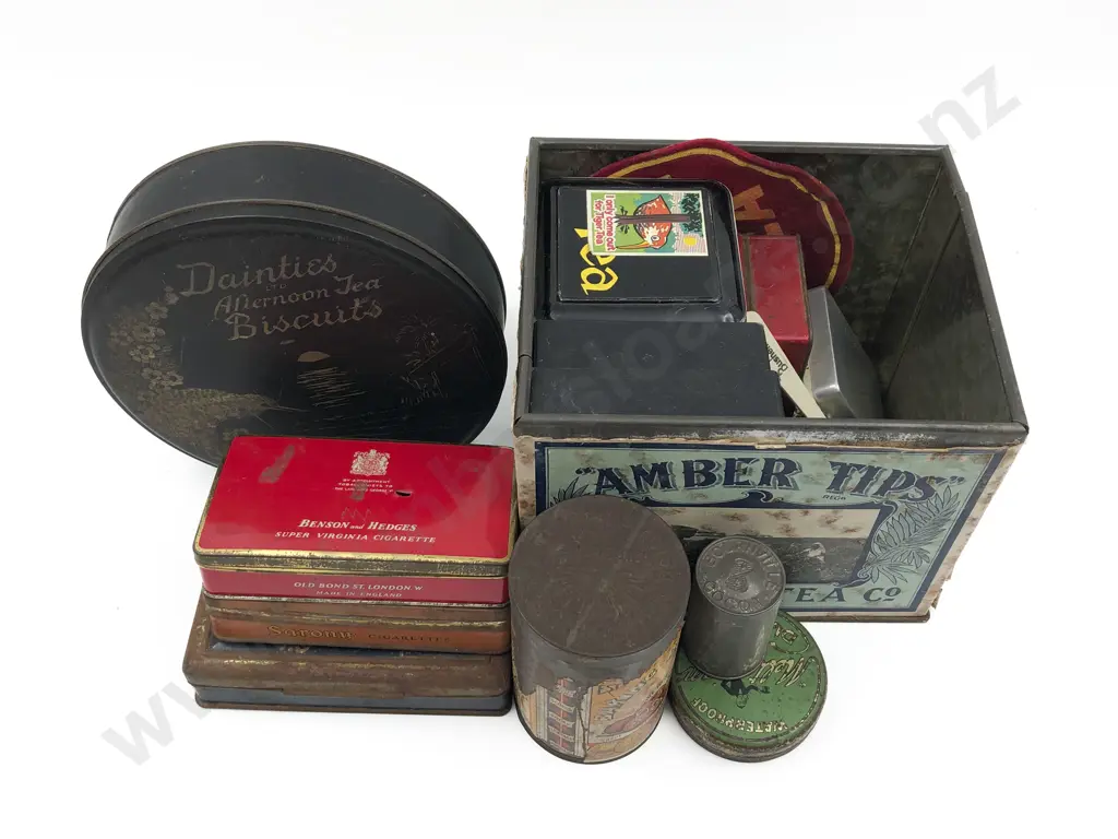Quantity of Assorted Vintage Tins Image 1++