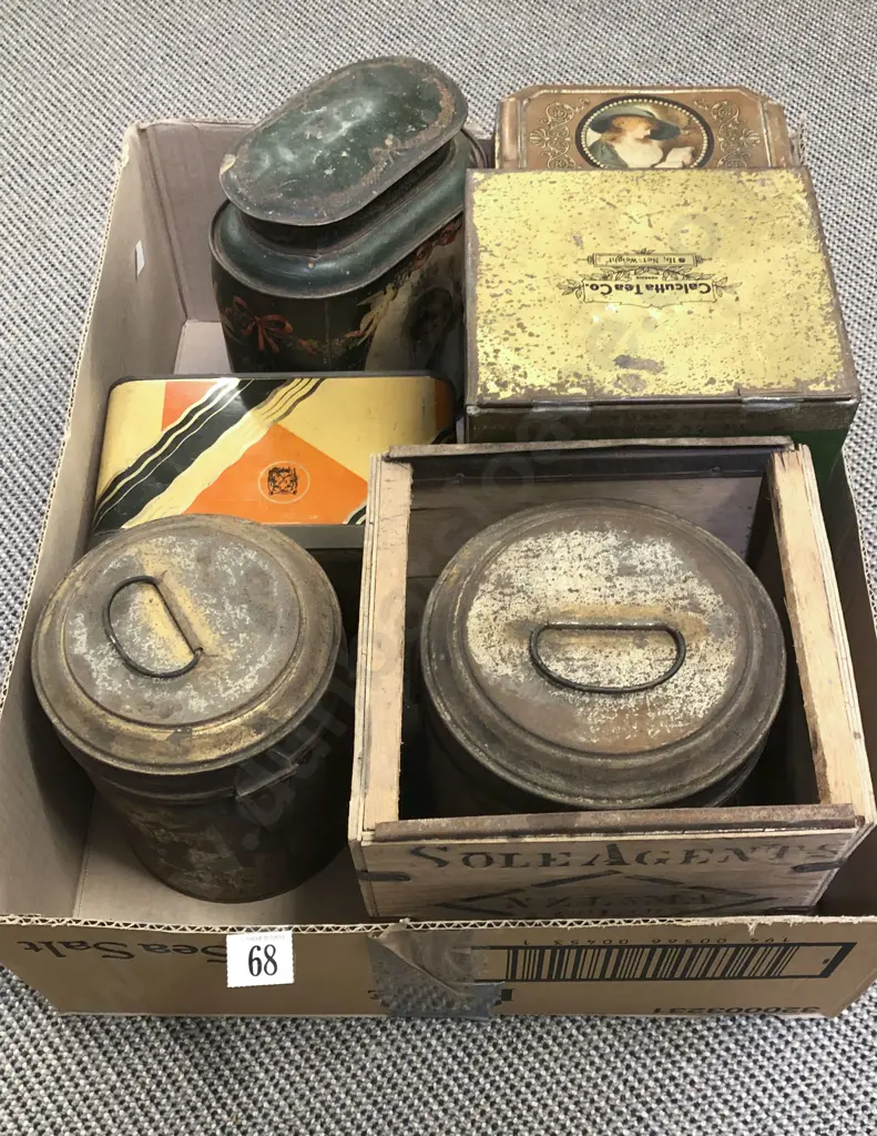Quantity of Assorted Tins Image 1++