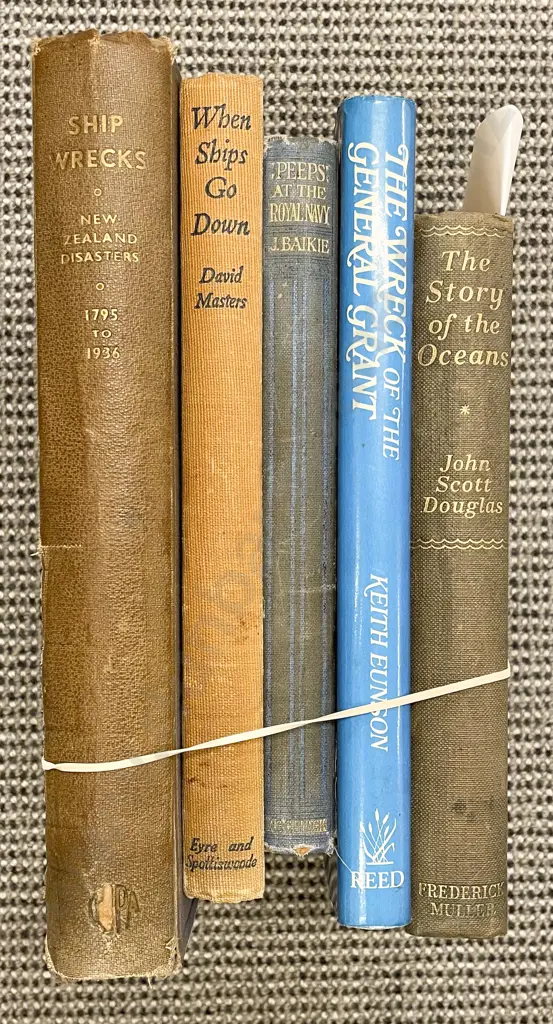 Five Maritime Reference Volumes Including When Ships Go Down by David Masters Image 1++