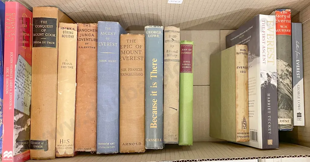 Box of Assorted Books Including Everest Reference Volumes Image 1++