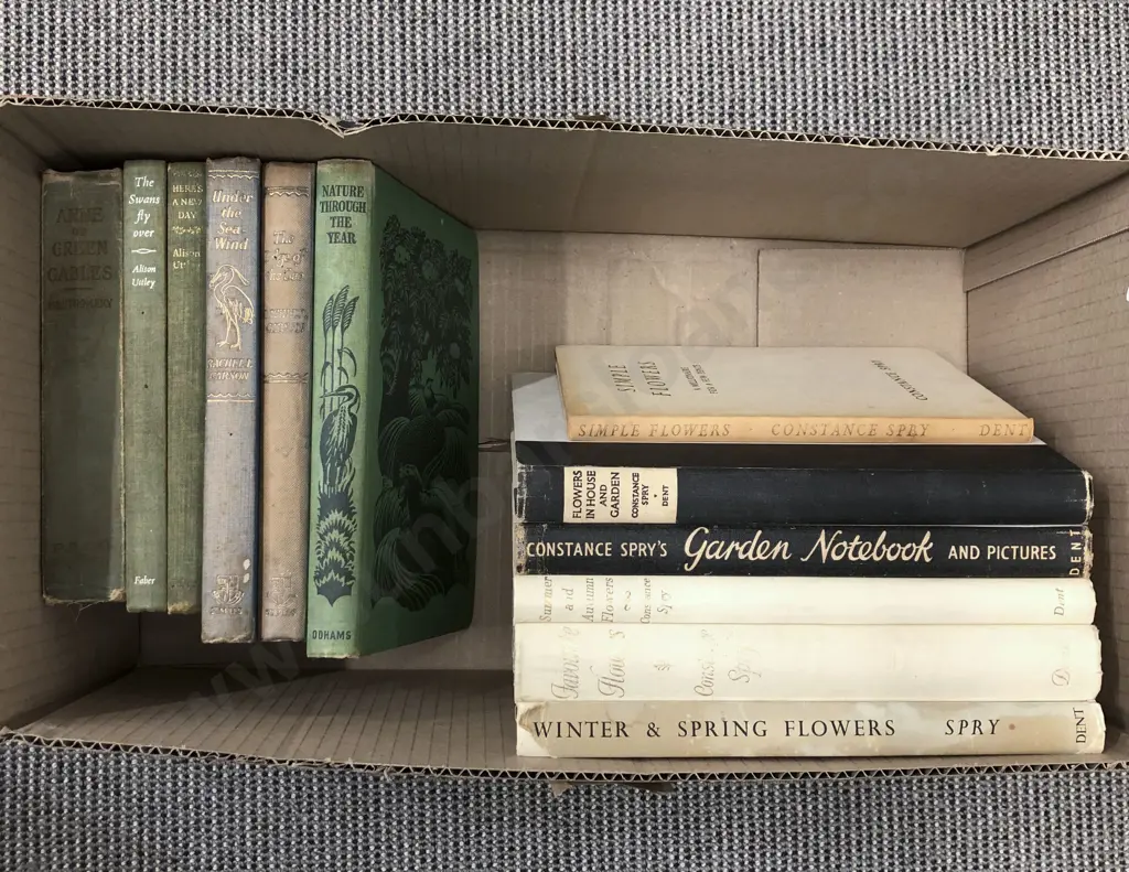 Box of Assorted Vintage Books Including Gardening Reference Image 1++