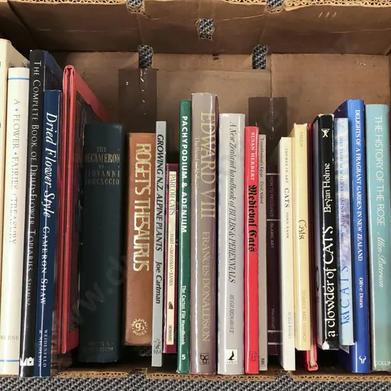 Box of Assorted Botanical Reference Books