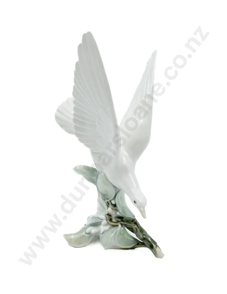 Lladro Dove Ornament Image 1++