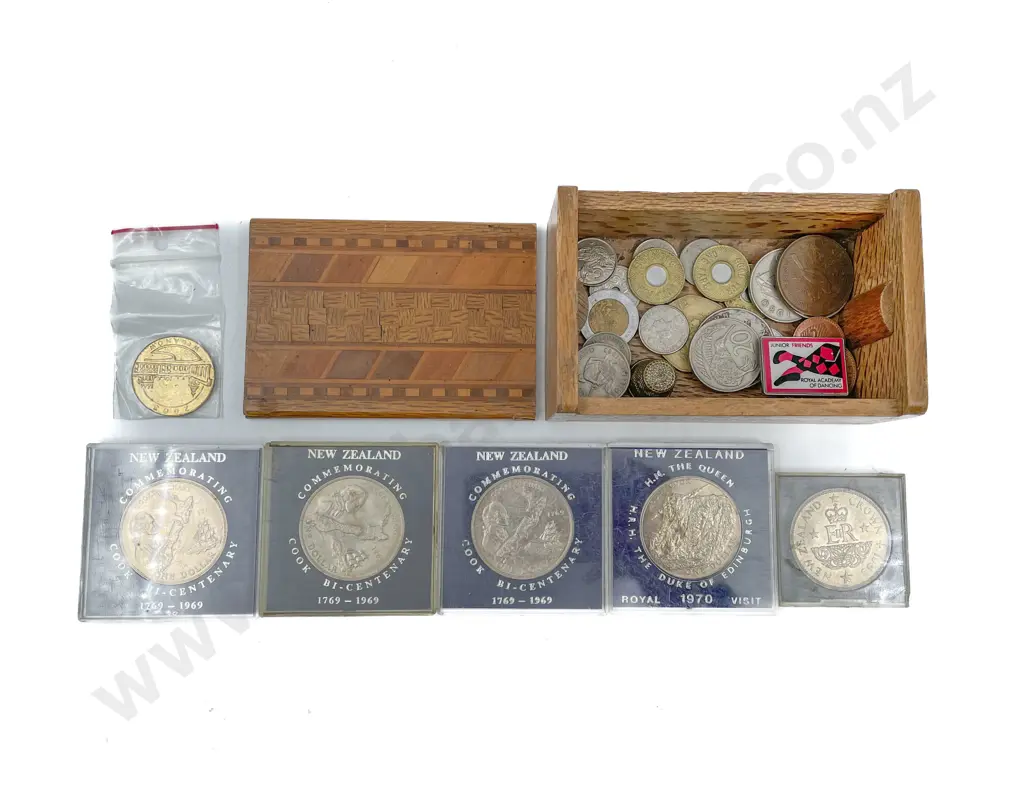 Qty of Assorted NZ Commem. Coins and Loose Coinage Image 1++