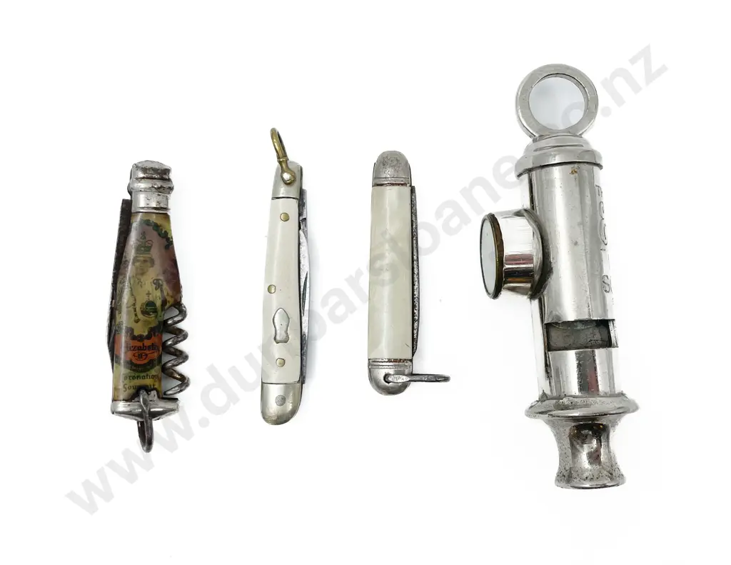 The Emca Boy Scouts Compass Whistle with Three Small Pocket Knives Image 1++