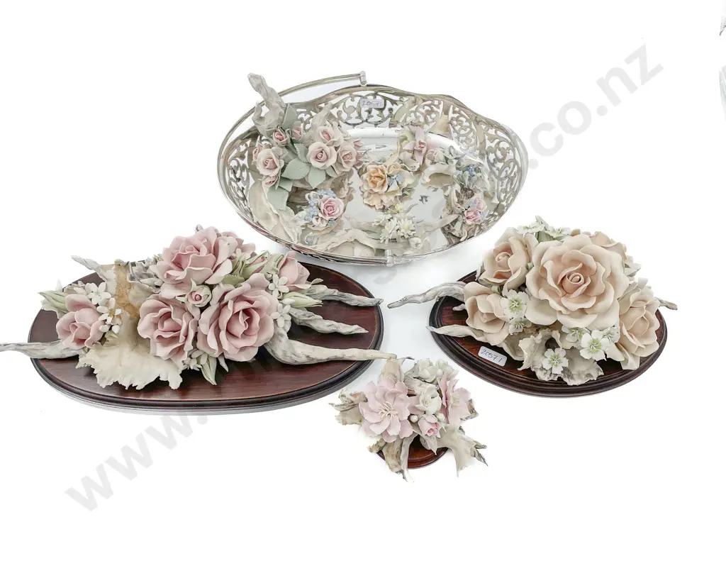 Qty Of Assorted Floral Ornaments (Faults) Image 1++