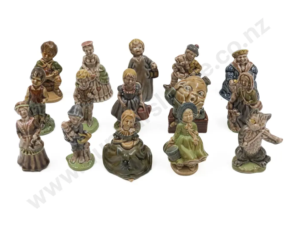 14 Various Small Wade Figures Image 1++