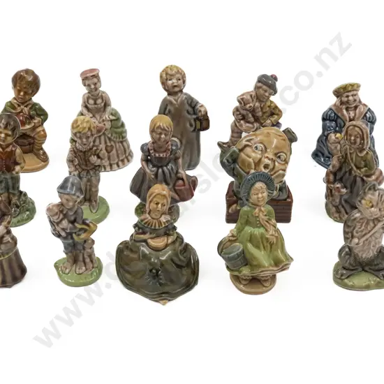 14 Various Small Wade Figures
