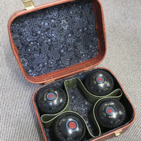 Lawn Bowls In Carrying Case