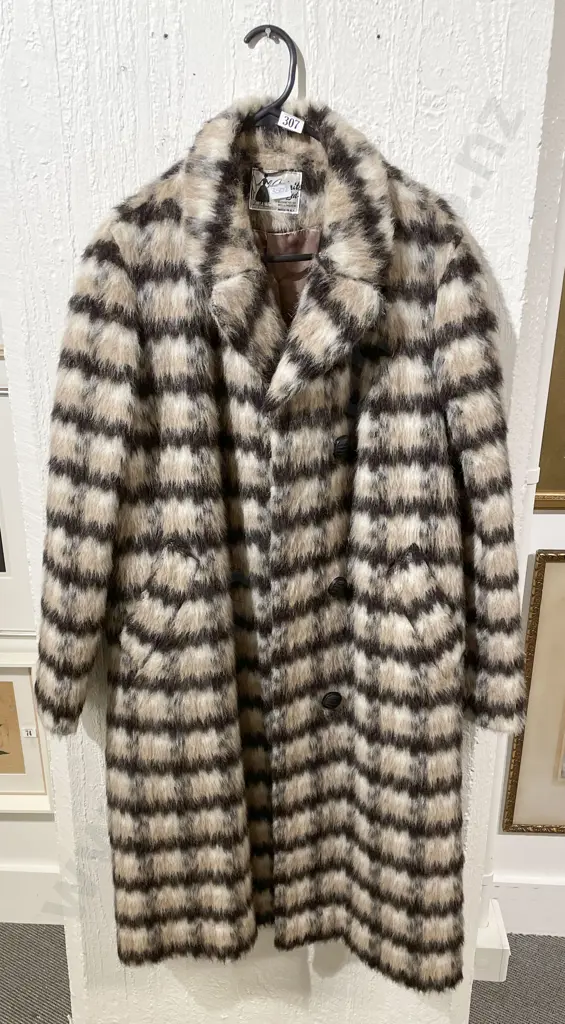 Wellington Made Faux Fur Coat Image 1++