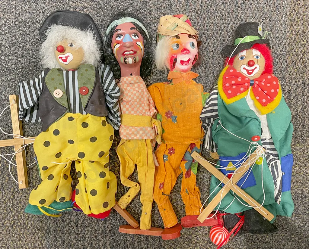 Four Puppets Image 1++