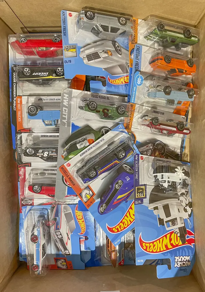 Qty Of Assorted Boxed Models Including Hotwheels Image 1++