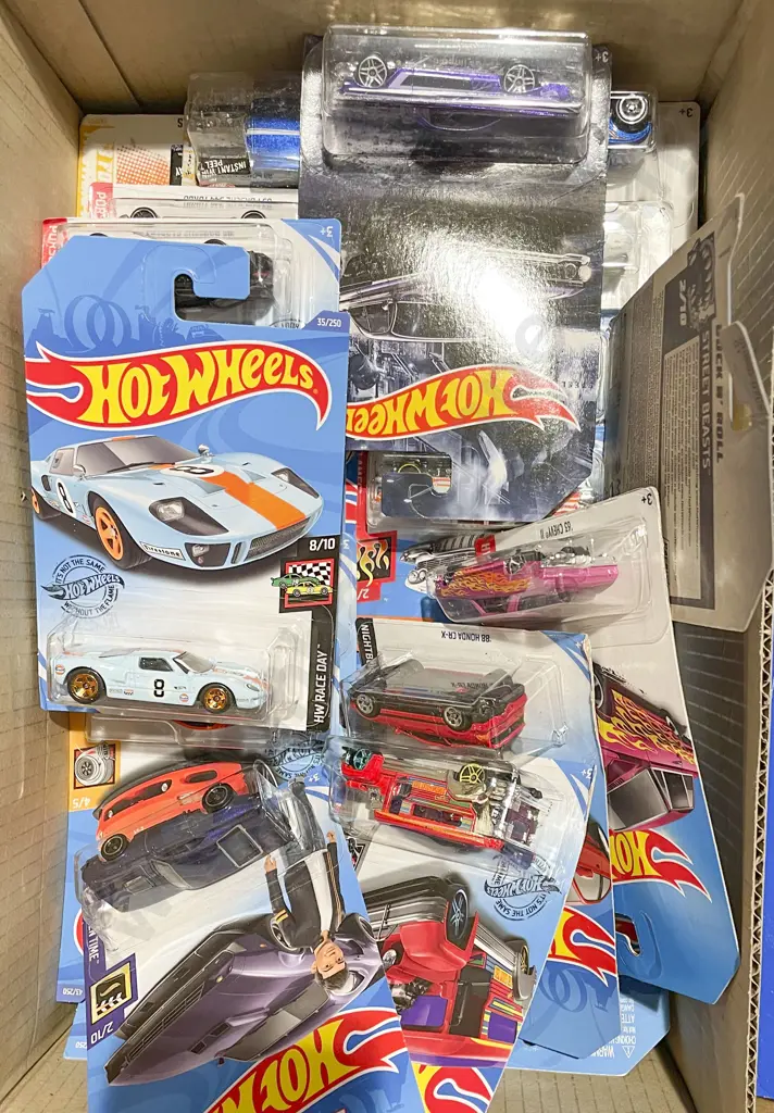 30 Boxed Hot Wheels Hotrods Image 1++