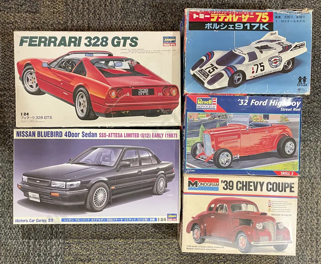 Qty of Assorted Boxed Model Cars Image 1++