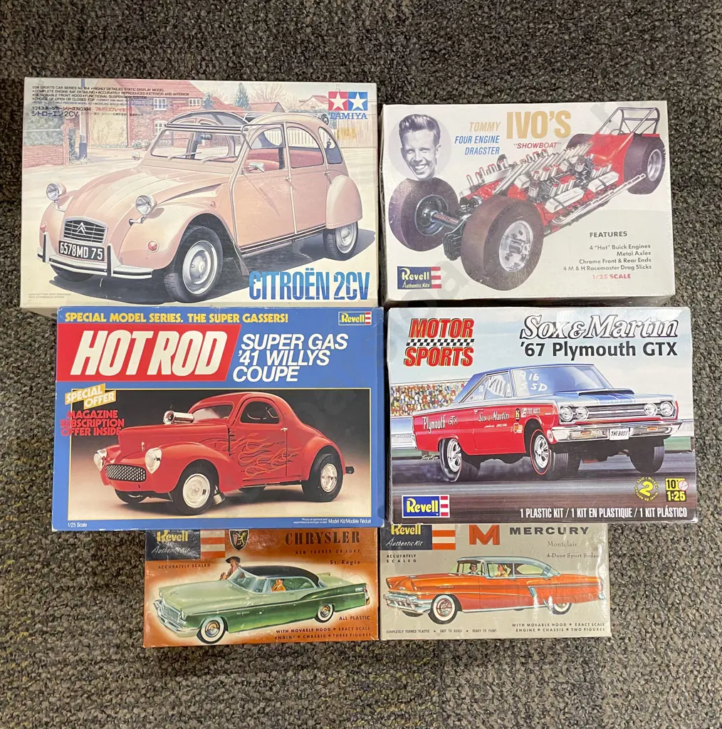 Qty of Assorted Boxed Model Cars Image 1++
