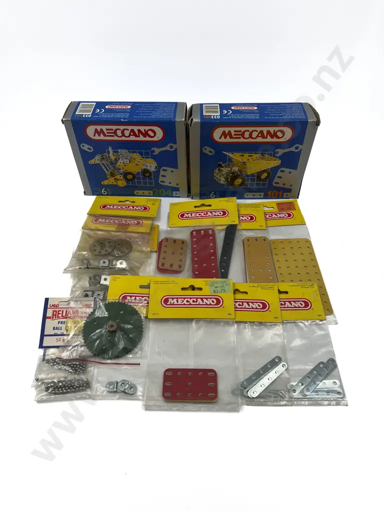 As New Boxed Meccano 101and 204 SIngle Model Collections Image 1++