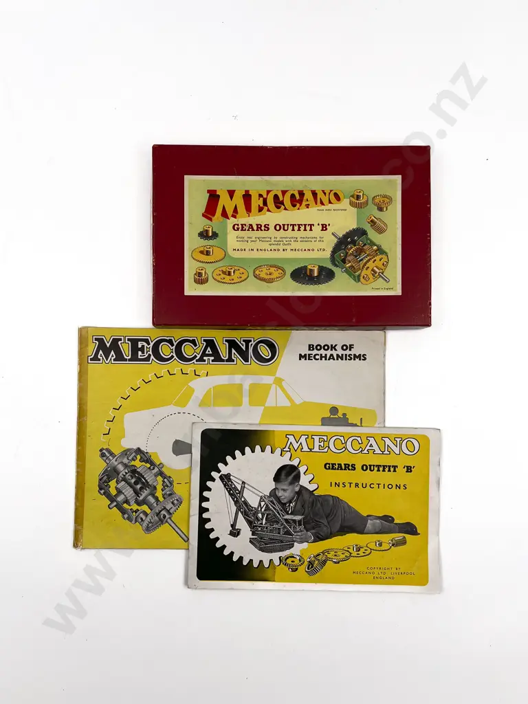 Boxed Meccano Gears Outfit 'B' with Instruction Booklet and Book of Mechanisms Image 1++