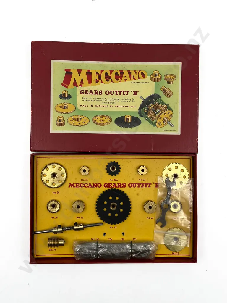 Boxed Meccano Gears Outfit 'B' with Instruction Booklet and Book of Mechanisms Image 1++