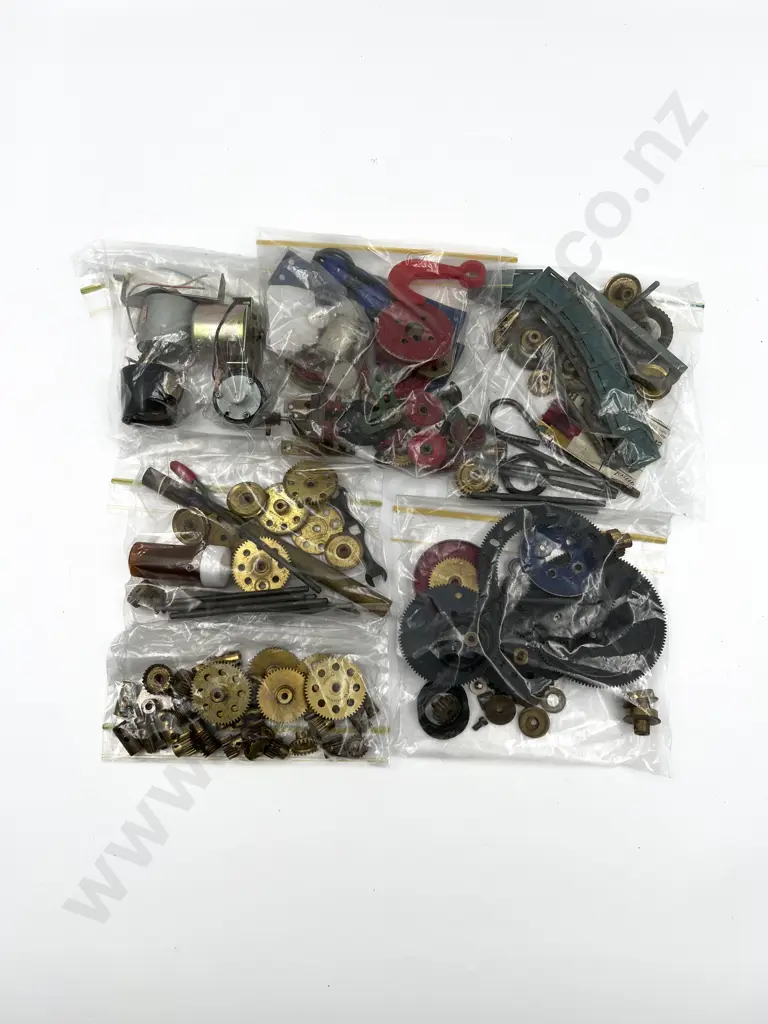 Qty Meccano Assorted Gears and Four Electric Motors Image 1++