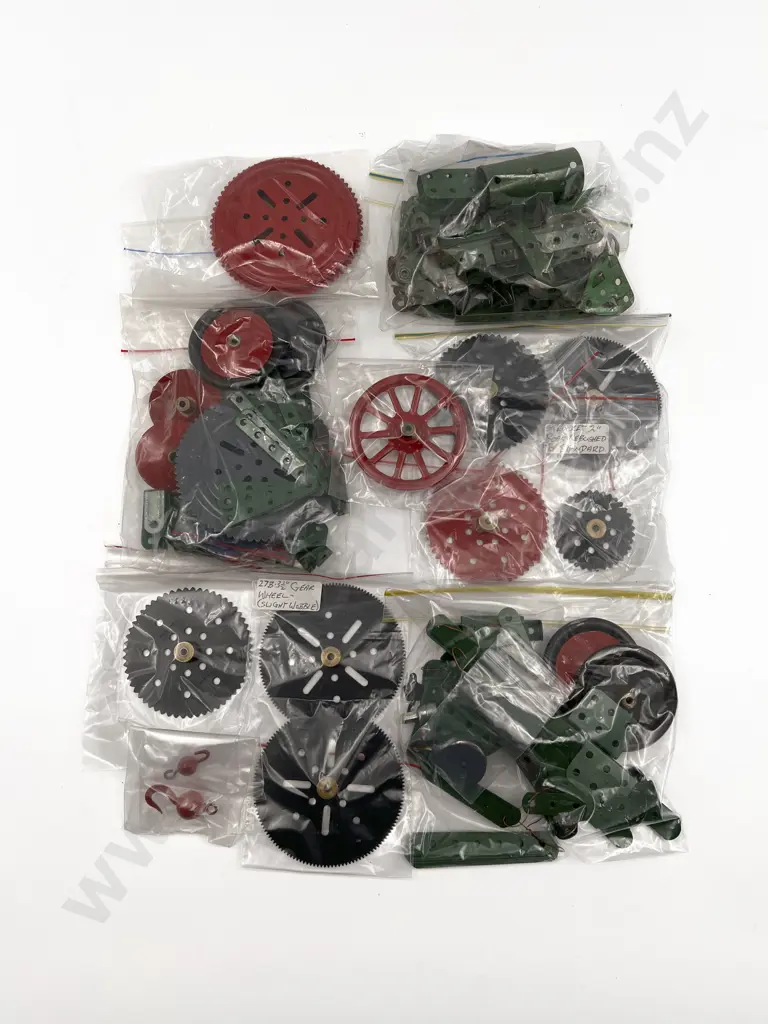 Qty Meccano Assorted Plates Gear Wheels Image 1++
