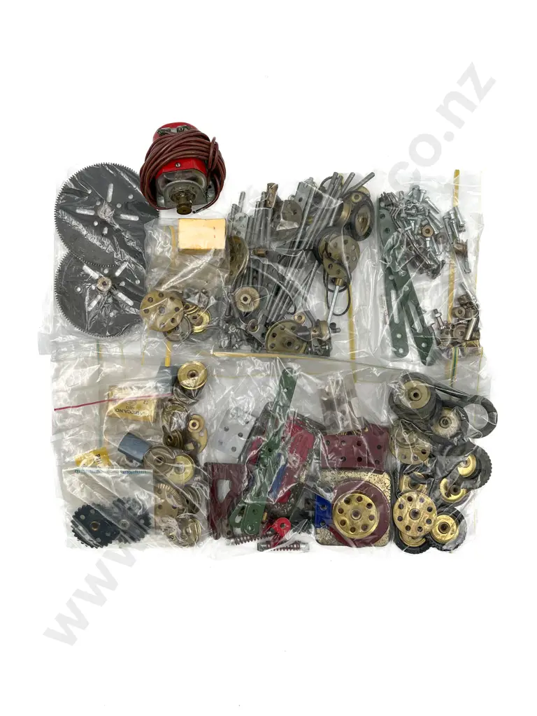 Qty Meccano Assorted Gears Plates with Nuts and Bolts Image 1++