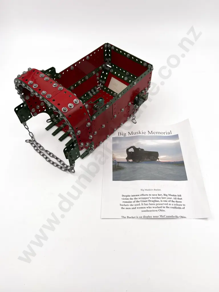 New Meccano Constructed 'Big Muskie's' Bucket Image 1++