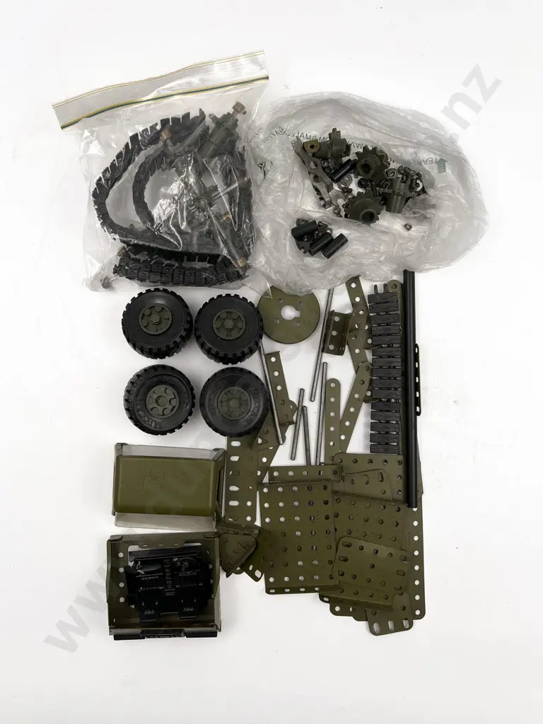 Qty Assorted Meccano Army Multikit Construction Set Parts and Booklets Image 1++