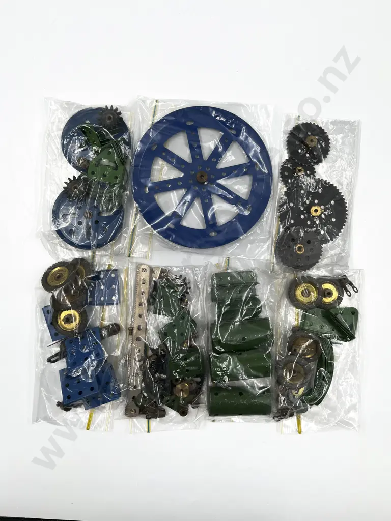 Qty Meccano Assorted with Green and Red Plates Image 1++