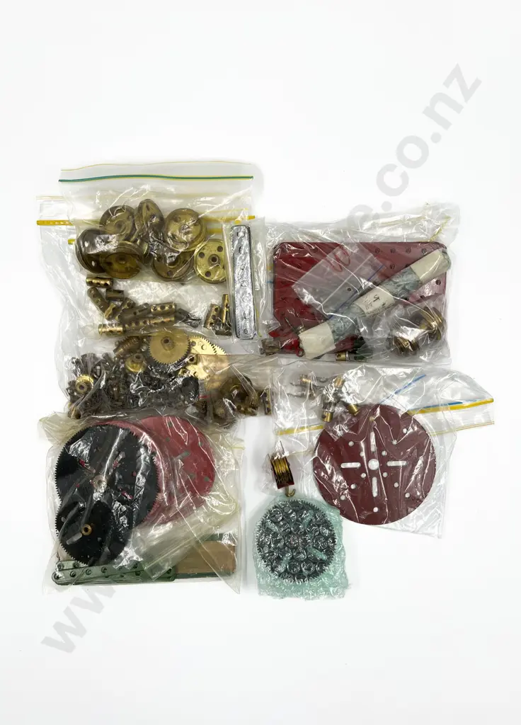 Meccano Four Pulleys 15.5cm with Gear Wheels and Brass Gears Image 1++