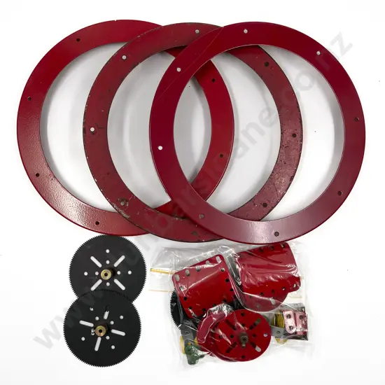 Meccano Three Flange Rings 25cm with Gears and Assorted in red