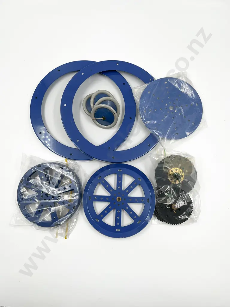 Meccano Two Flange Rings 25cm with Gears and Assorted in blue Image 1++