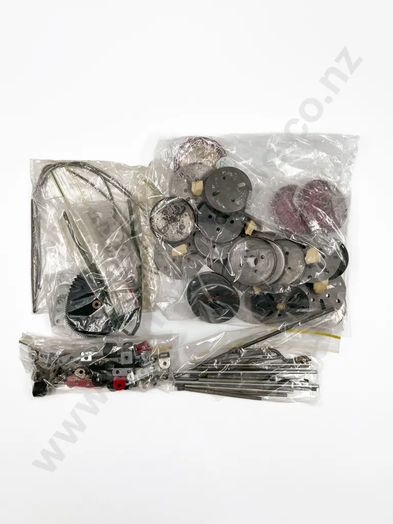 Meccano Qty Assorted with Grey and ZInc/Steel Plates Image 1++