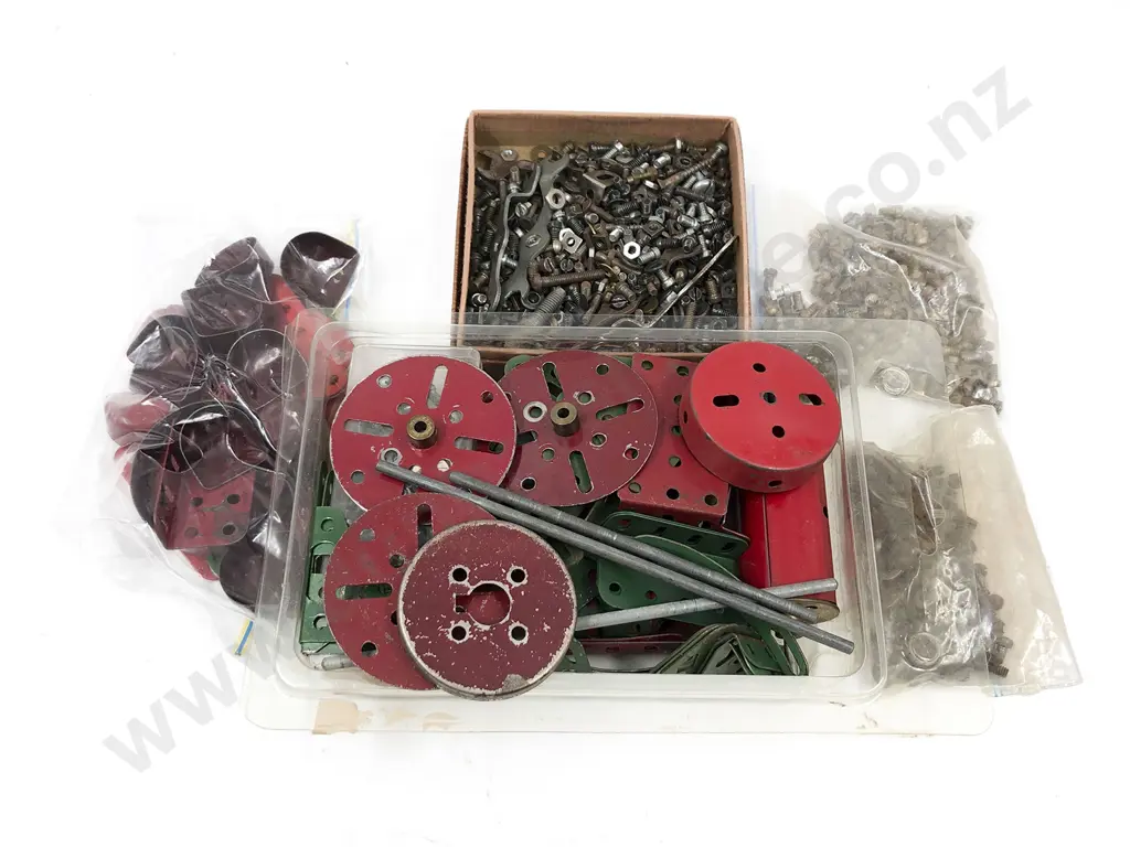 Qty Meccano Assorted Mainly Red Parts Image 1++