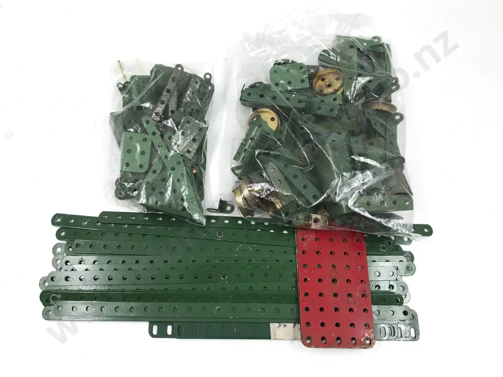 Qty Meccano Assorted Mixed Parts Image 1++