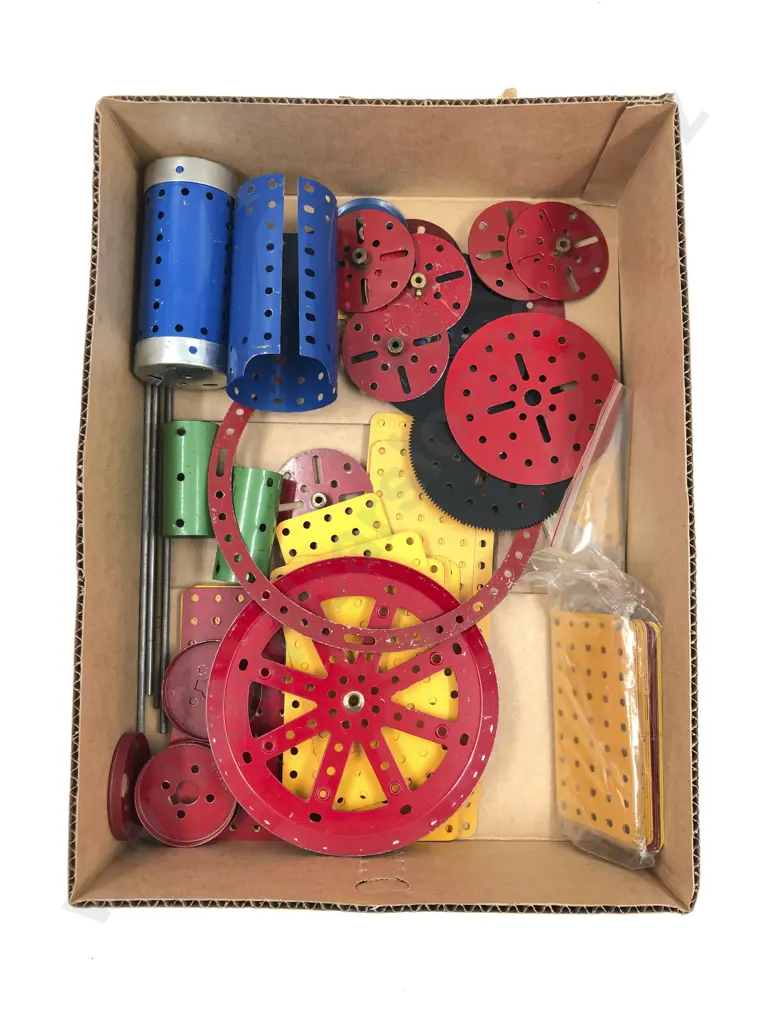 Qty Meccano Assorted Mixed Parts Image 1++