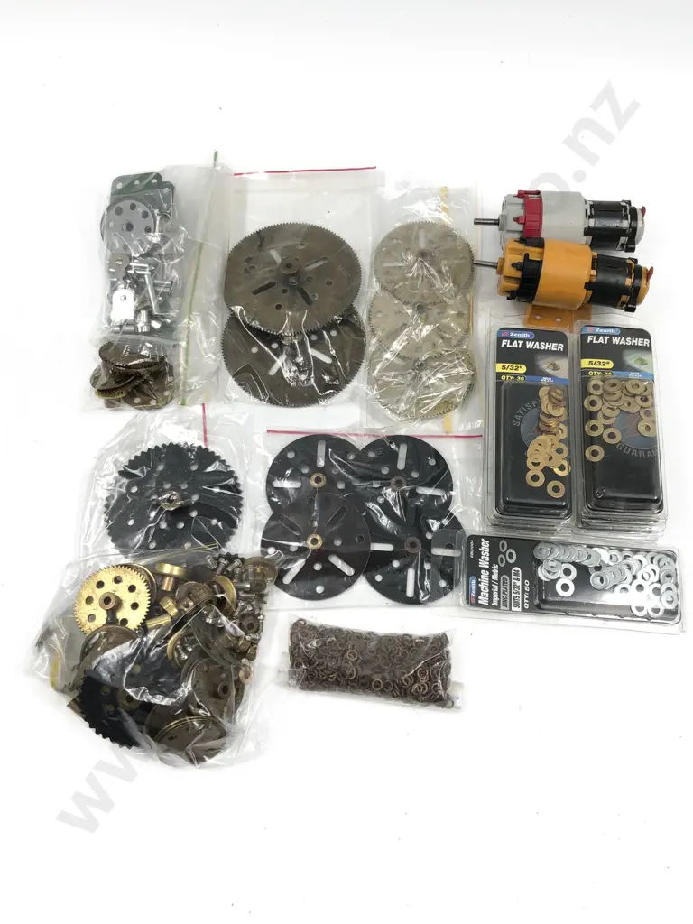Qty Meccano Assorted Gears Nuts and Bolts Image 1++