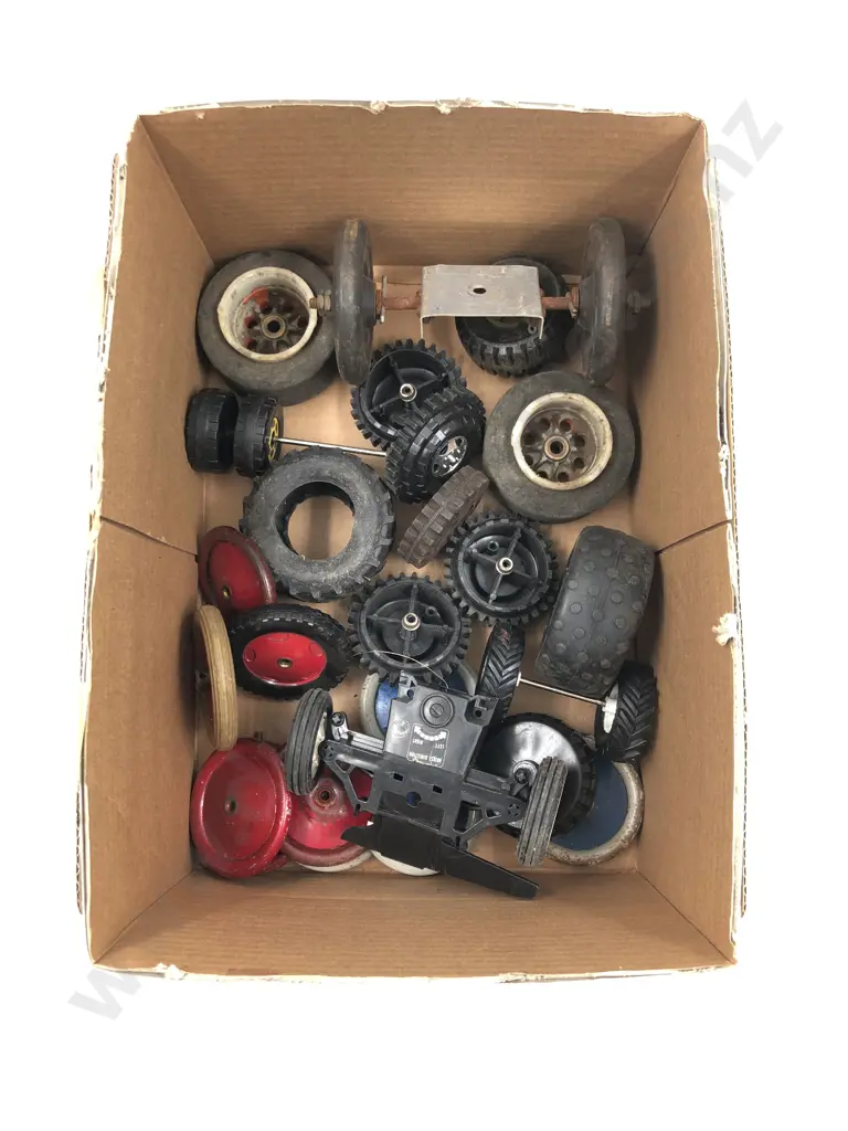 Qty Meccano Assorted Vehicle Wheels Image 1++