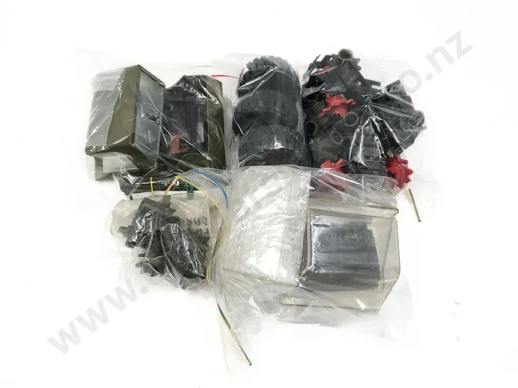 Qty Meccano Military Vehicle Parts Image 1++