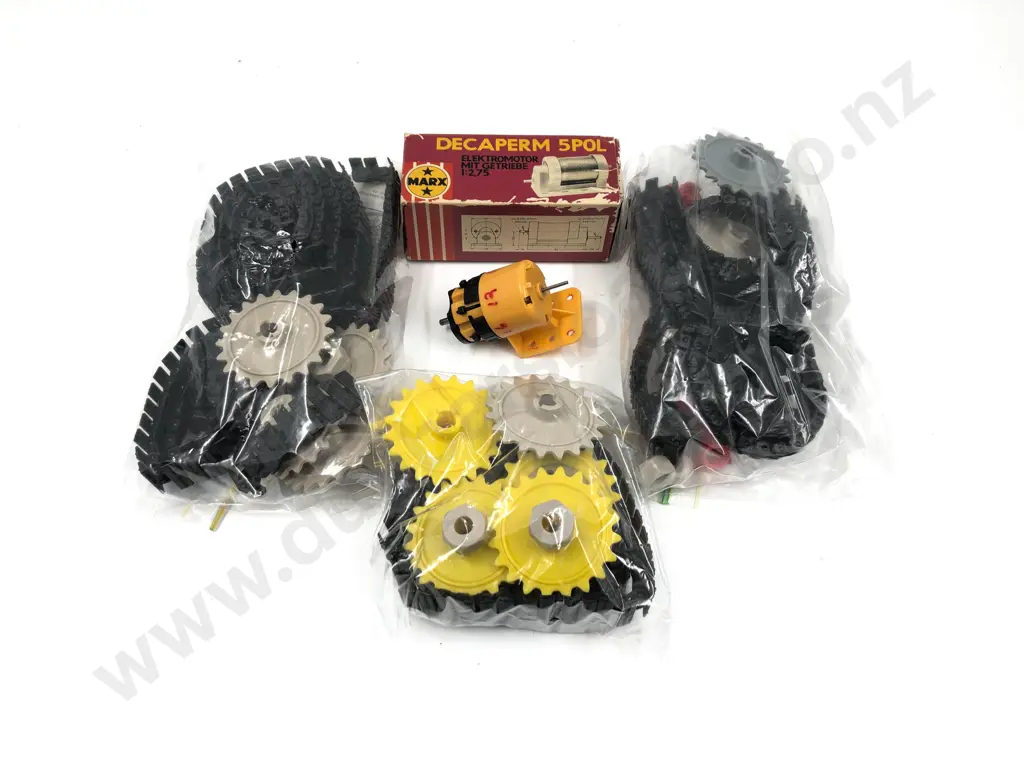 Meccano Caterpillar Track Pack Parts and Conversion Set with Extras Image 1++